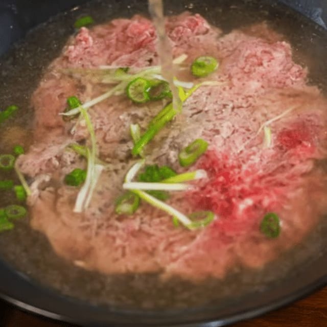 Phở Tái - Nạm - Gầu - Gân.
