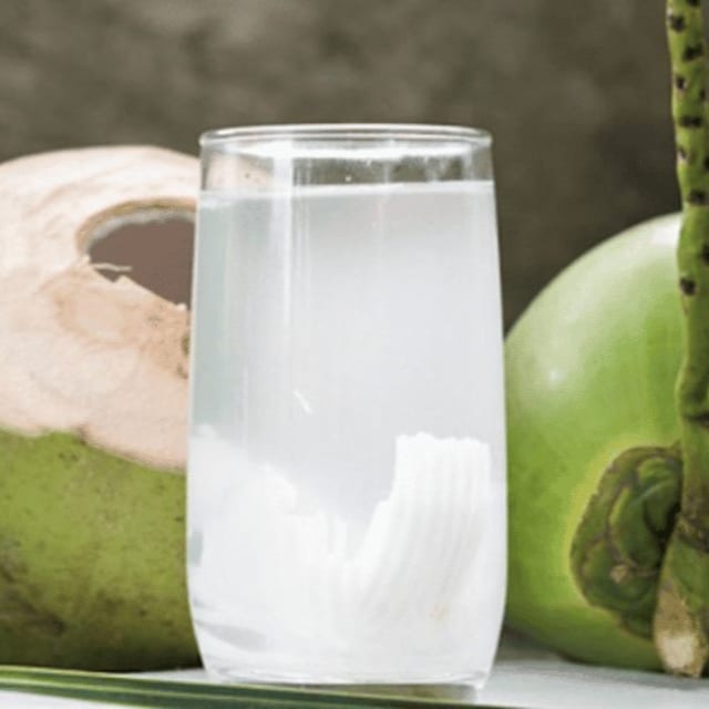 Nước Dừa Non.